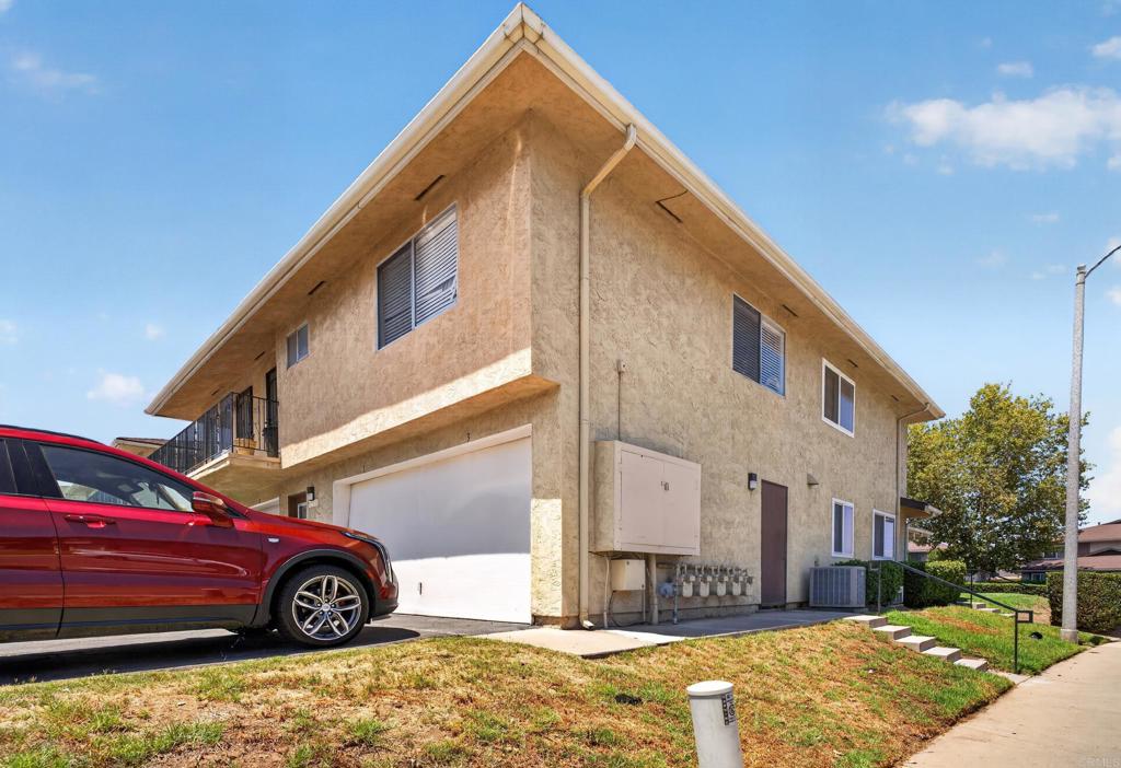 12135 Orange Crest Court 3