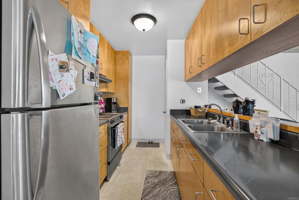 12135 Orange Crest Court 3