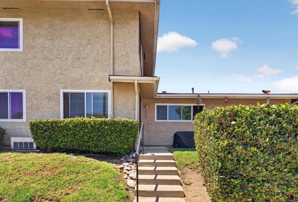12135 Orange Crest Court 3