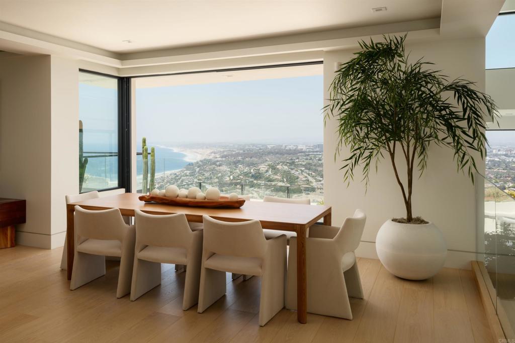 2082 Via Casa Alta