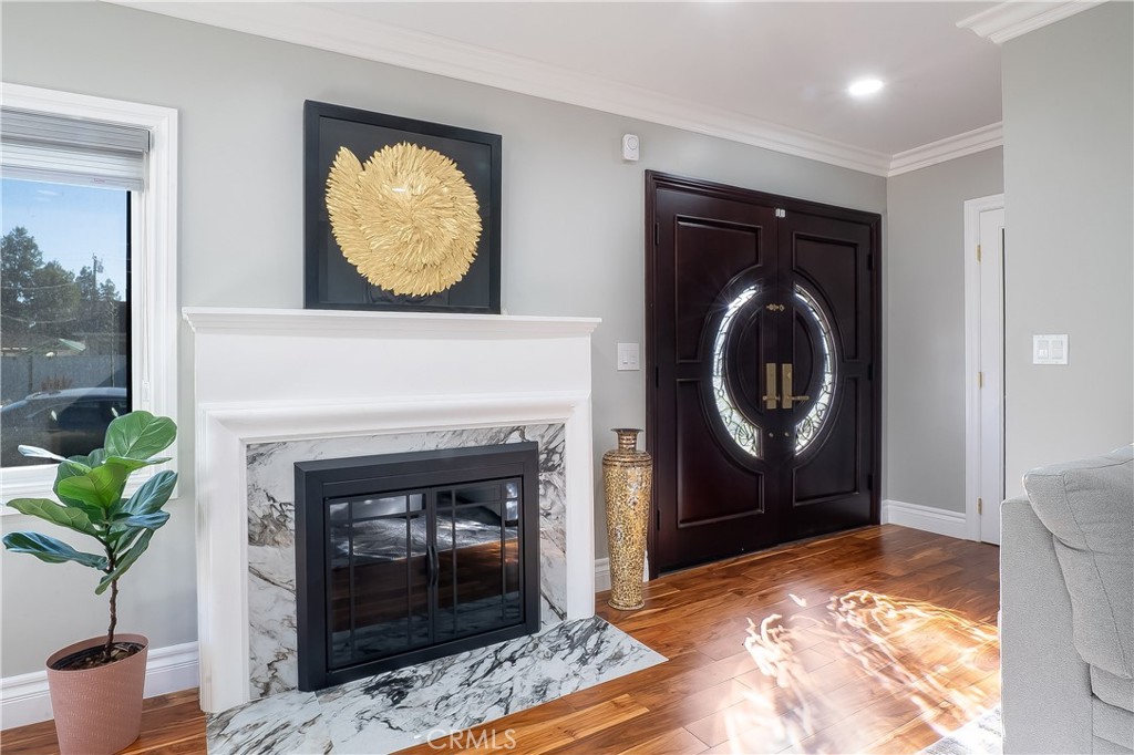 5339 E Greenmeadow