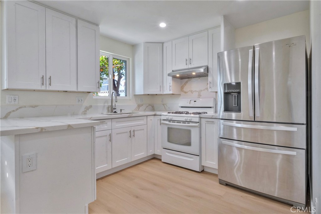 5339 E Greenmeadow