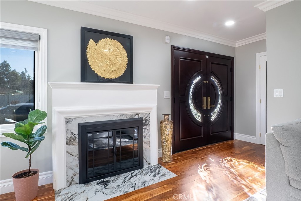 5339 E Greenmeadow