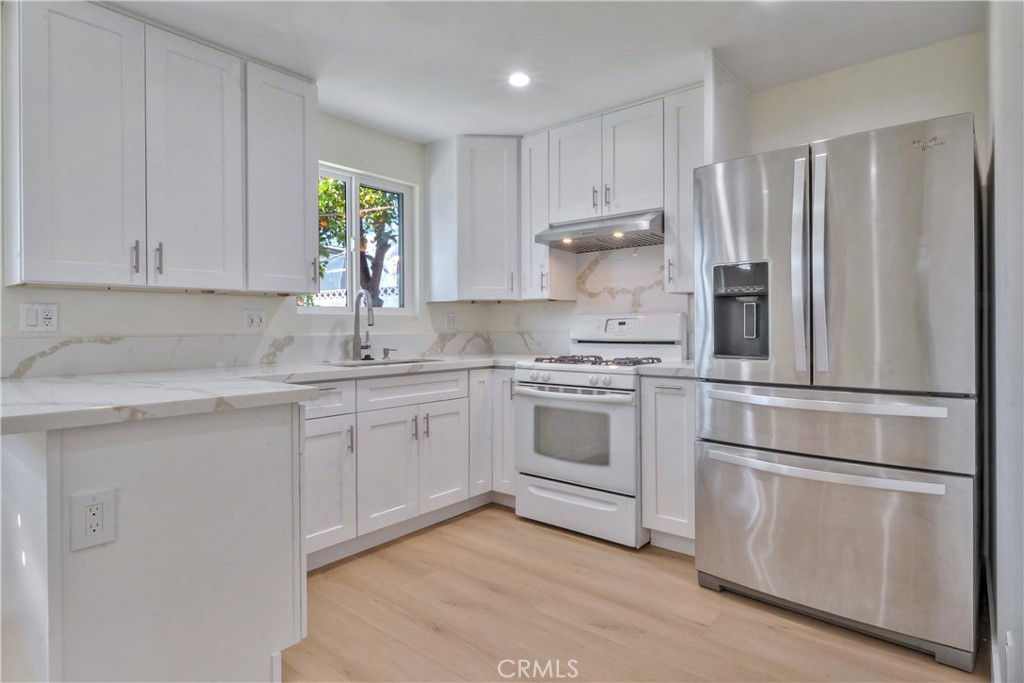 5339 E Greenmeadow