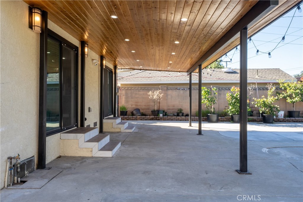 5339 E Greenmeadow
