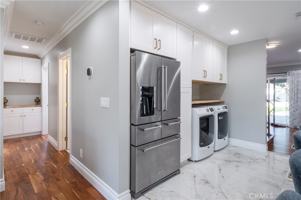 5339 E Greenmeadow