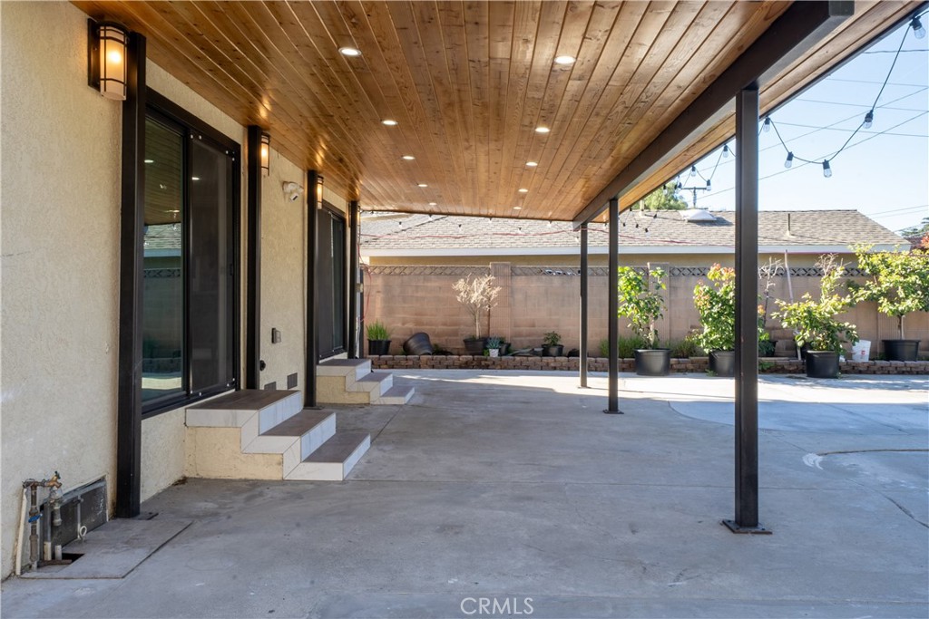 5339 E Greenmeadow