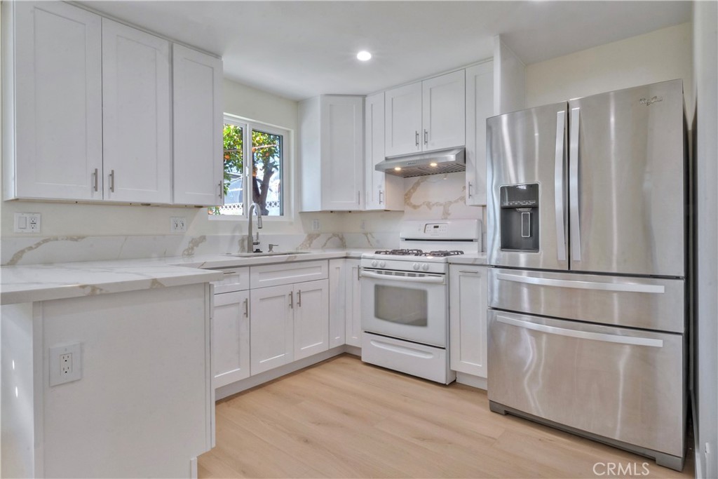 5339 E Greenmeadow