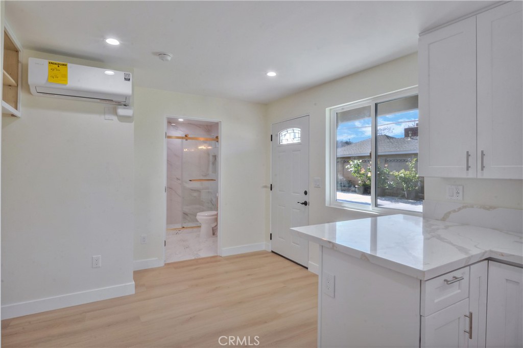 5339 E Greenmeadow