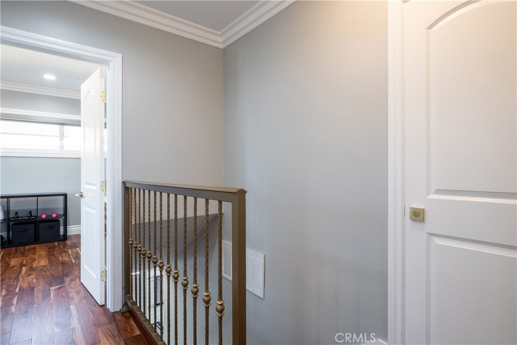 5339 E Greenmeadow