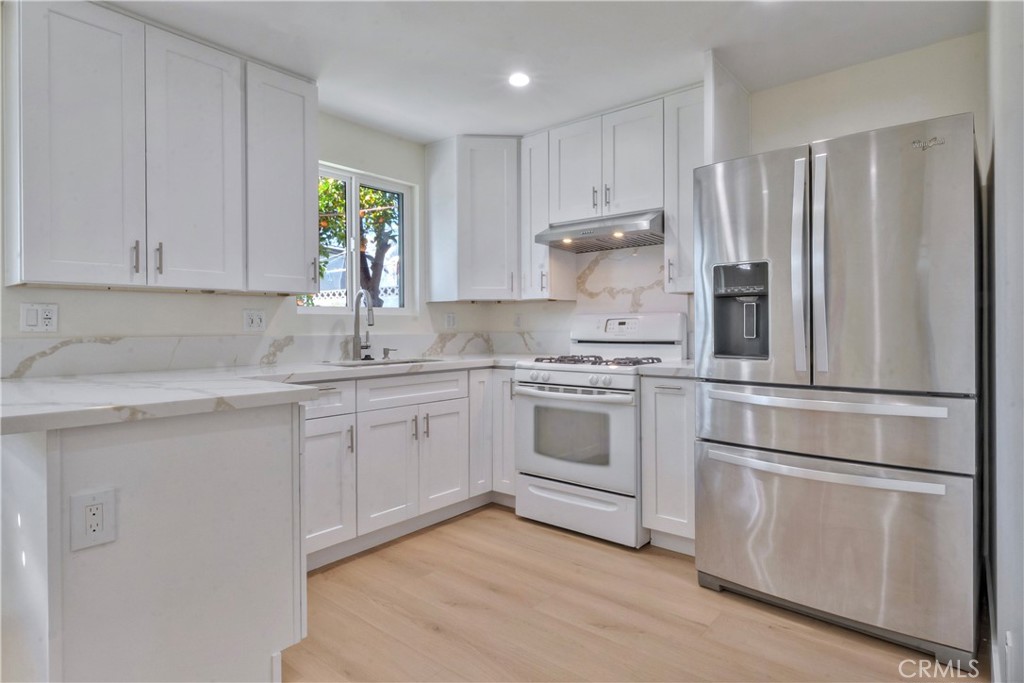 5339 E Greenmeadow