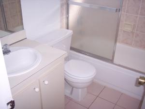 128 Sherwood Circle 13c