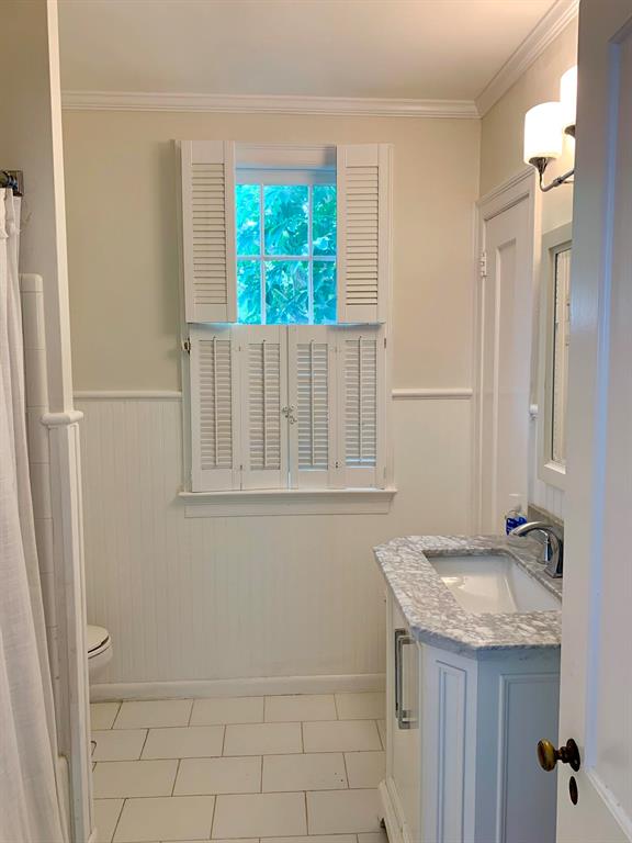 223 Colonial Lane