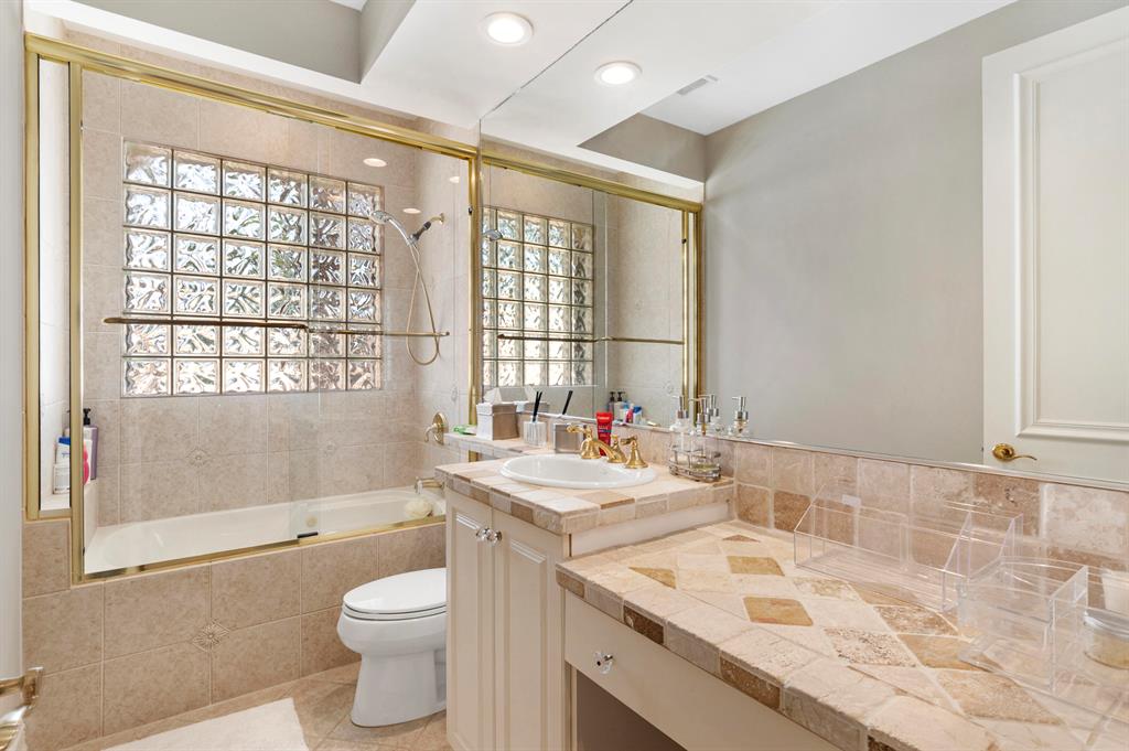 3871 Landings Drive