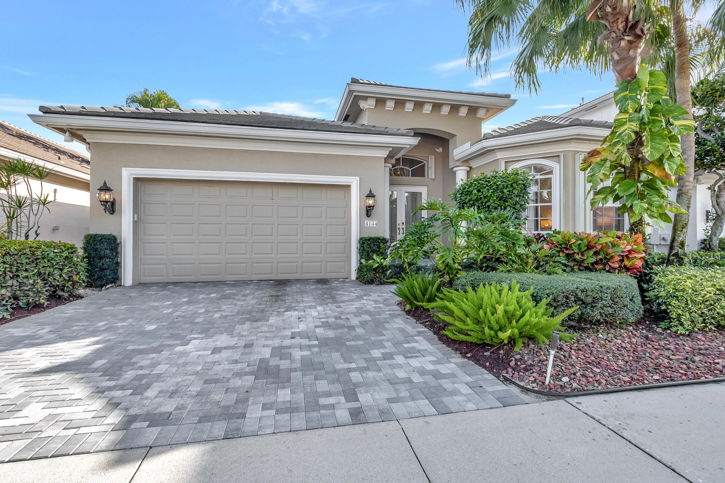 4144 NW Briarcliff Circle