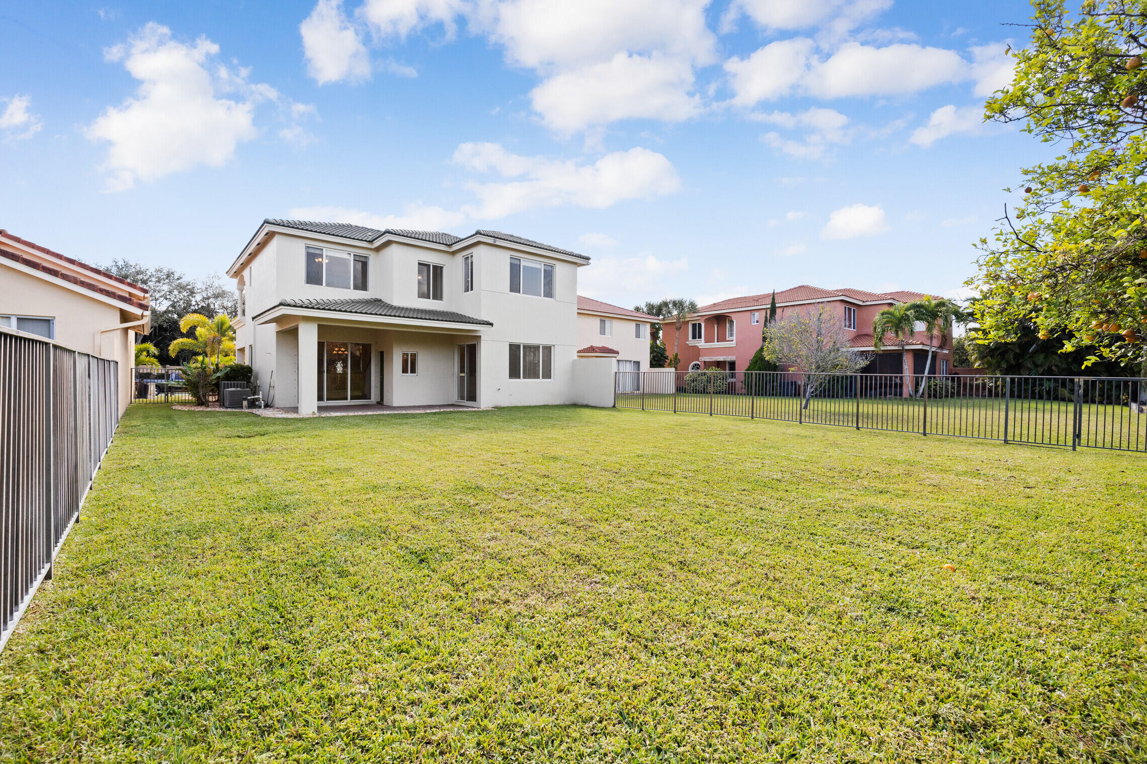 318 Venice Boulevard