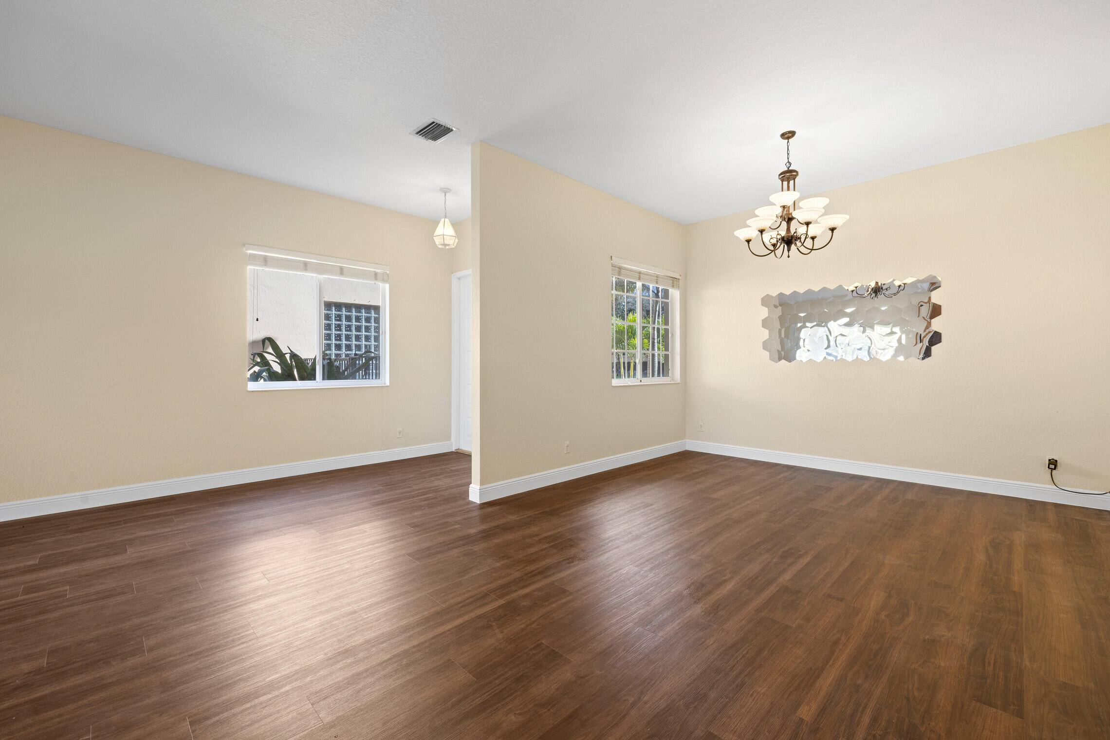 318 Venice Boulevard