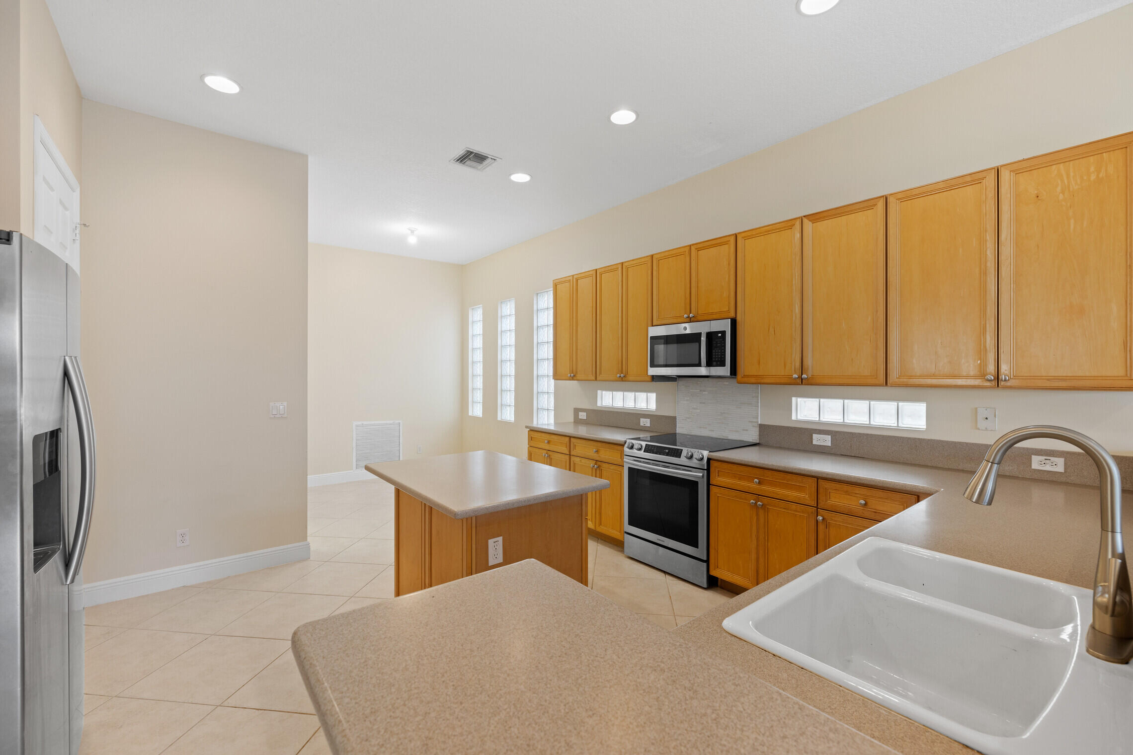 318 Venice Boulevard
