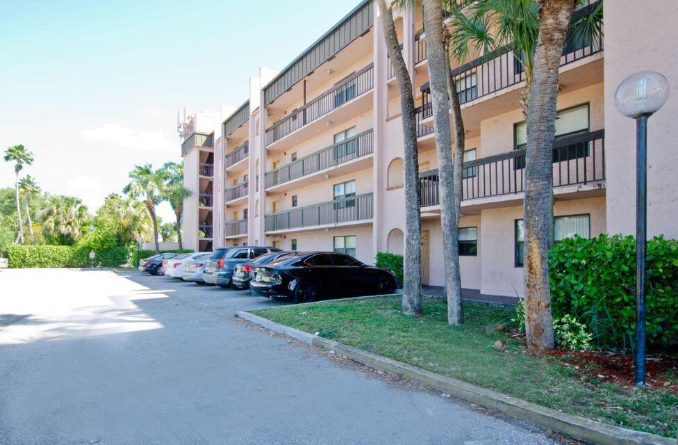 2050 N Congress Avenue Unit: 206