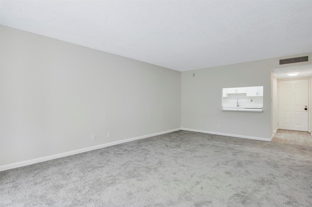 2050 N Congress Avenue Unit: 206