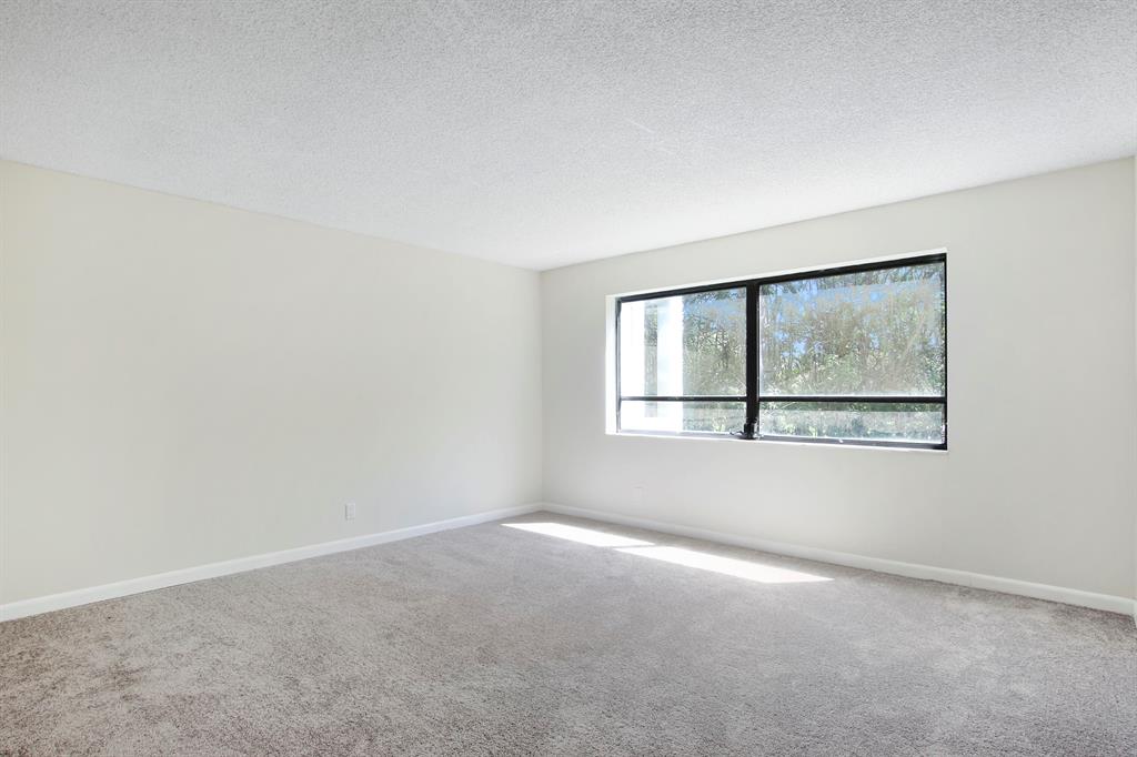 2050 N Congress Avenue Unit: 206