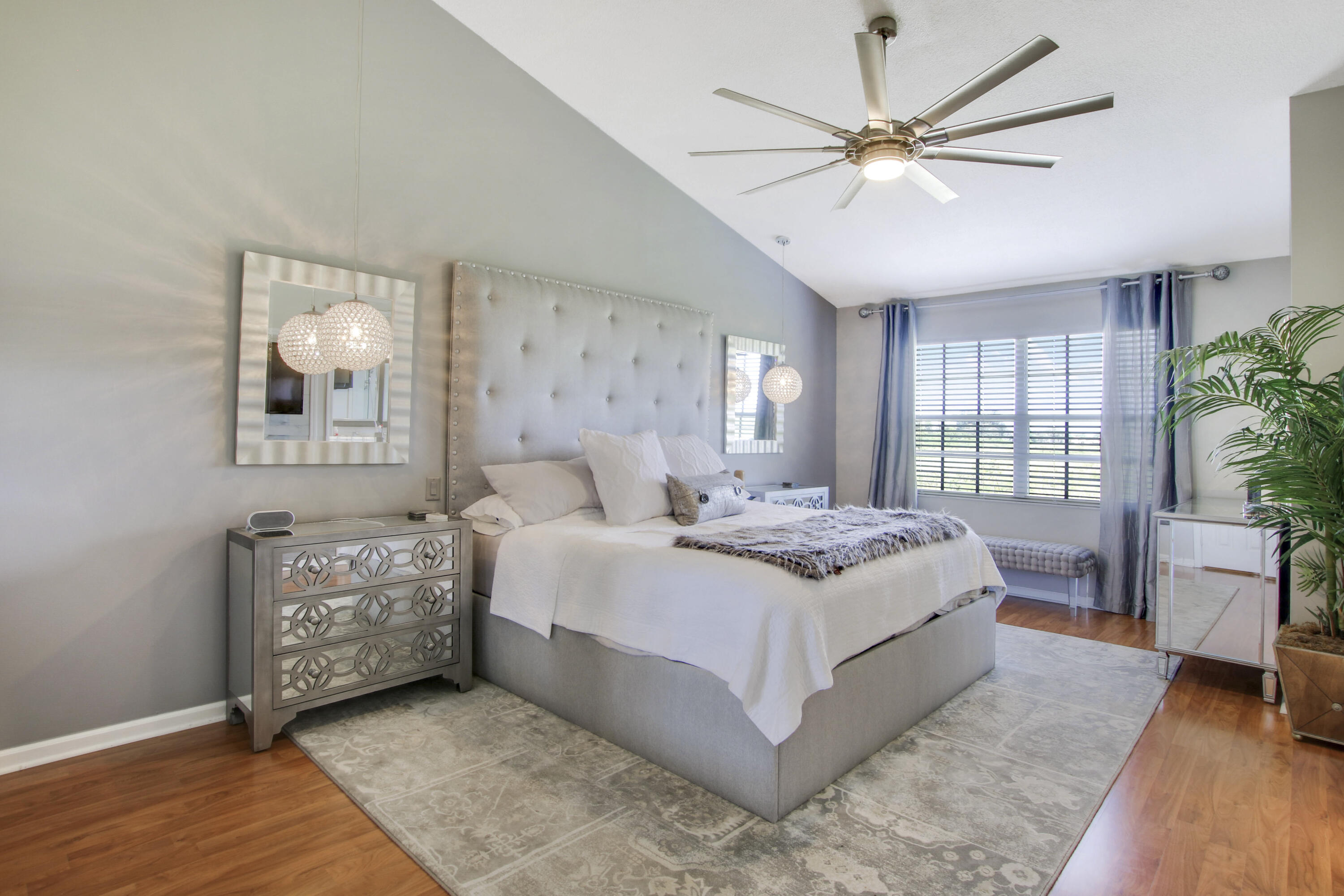 9472 Boca River Circle