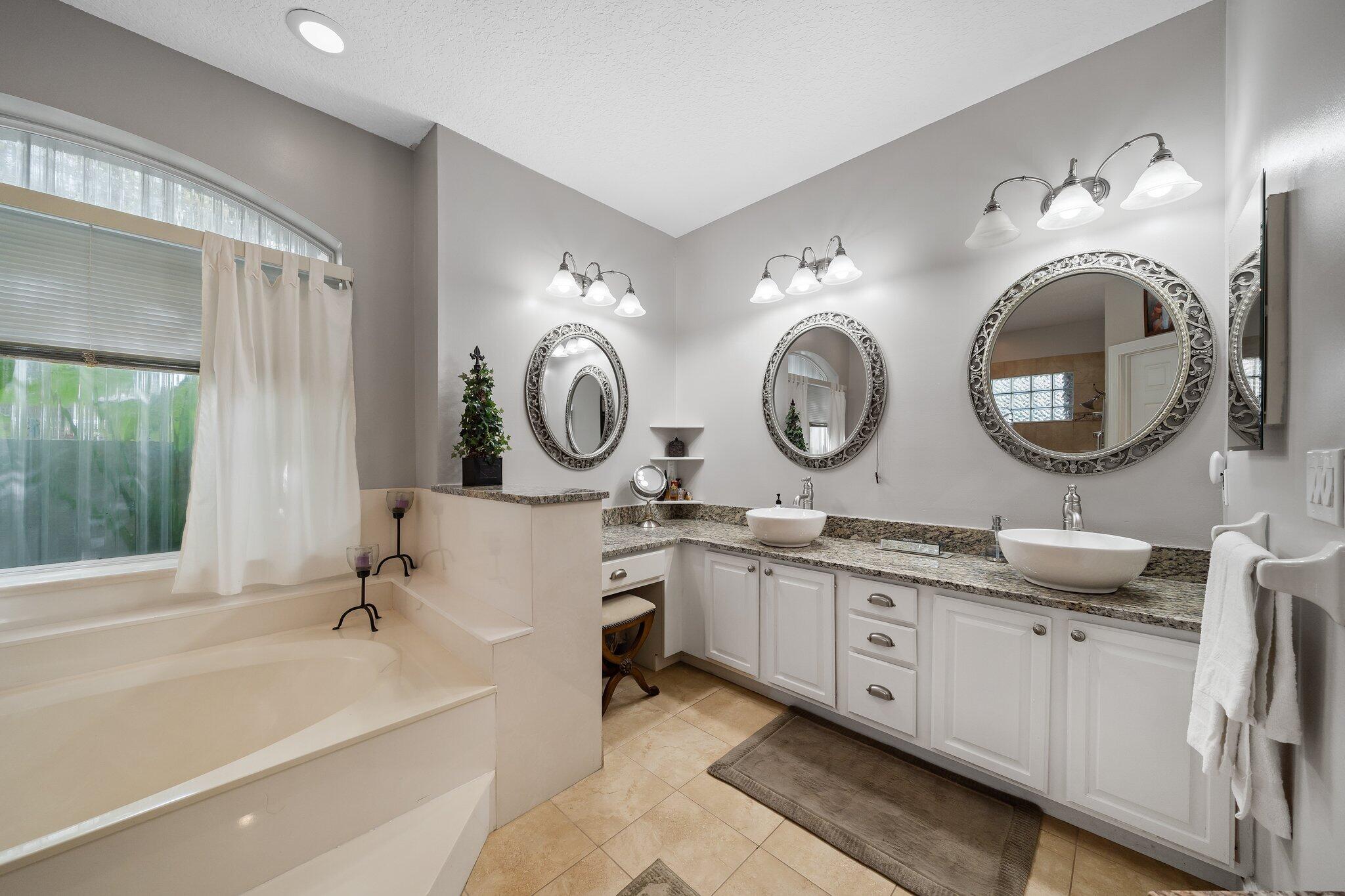 13048 Coastal Circle