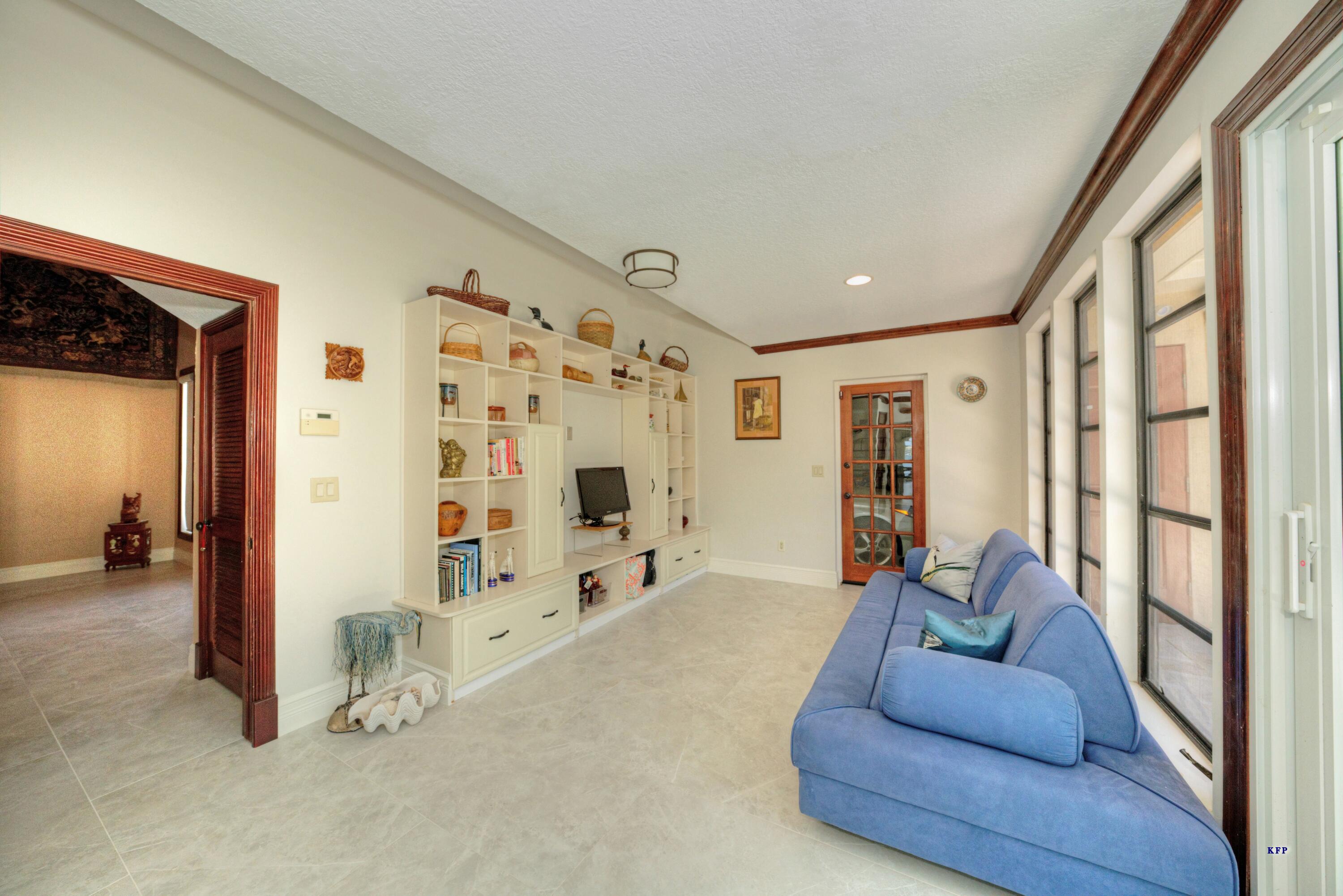 1693 SE Saint Lucie Boulevard