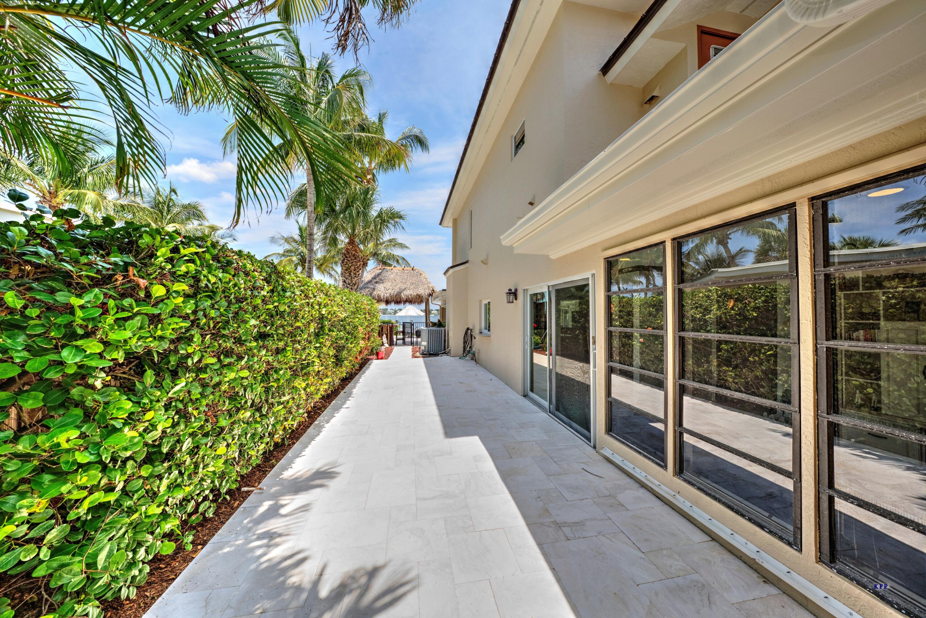 1693 SE Saint Lucie Boulevard