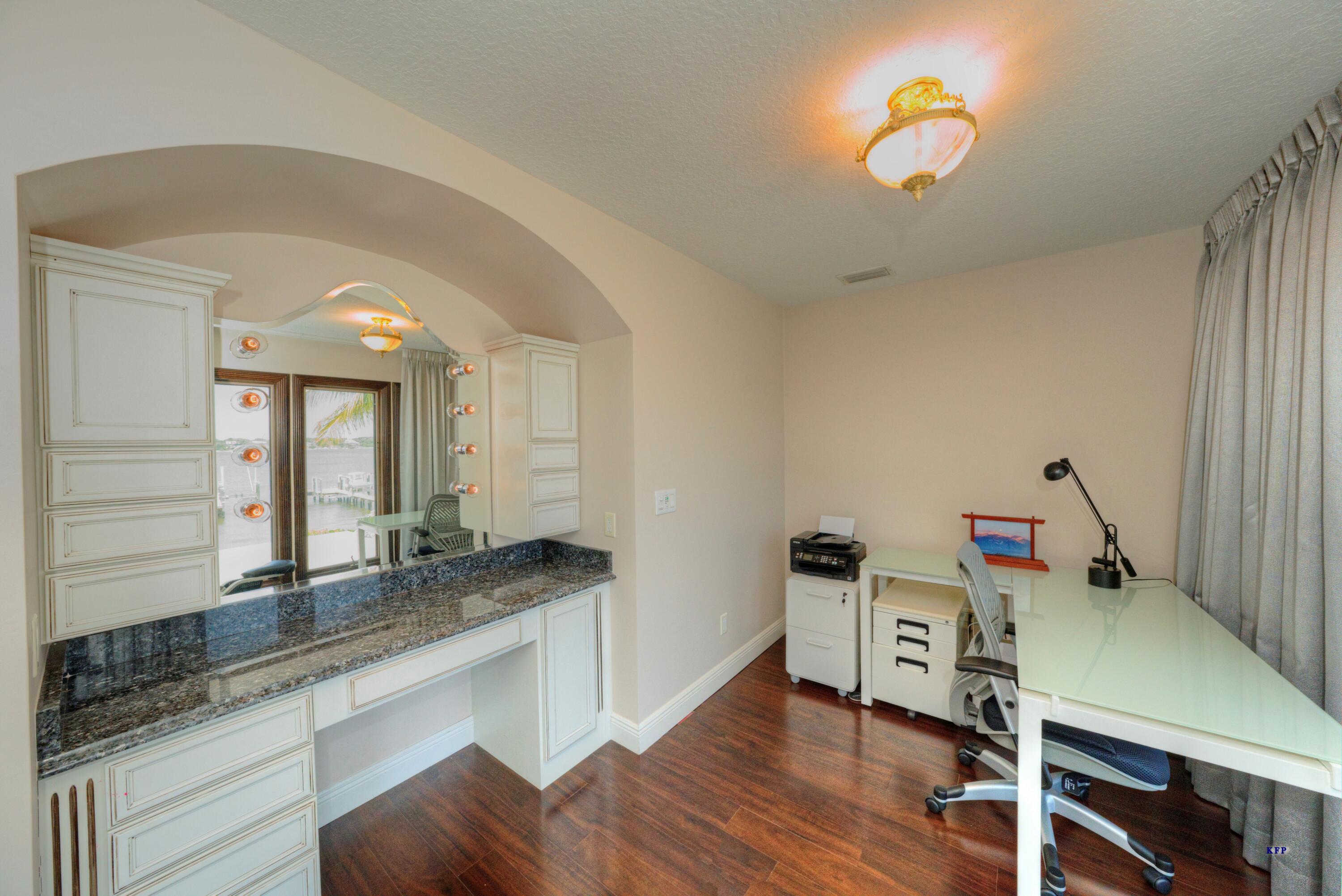 1693 SE Saint Lucie Boulevard
