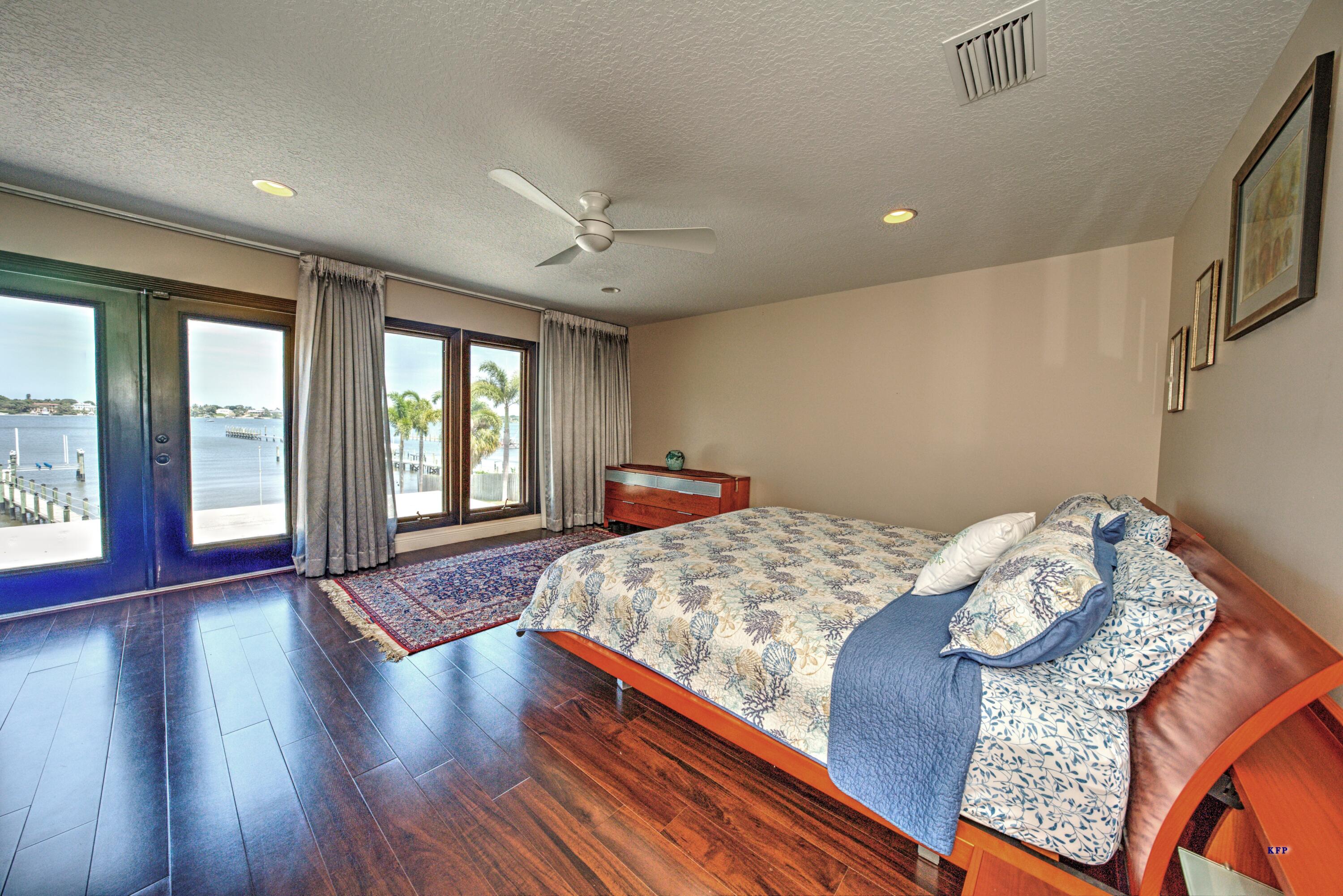 1693 SE Saint Lucie Boulevard