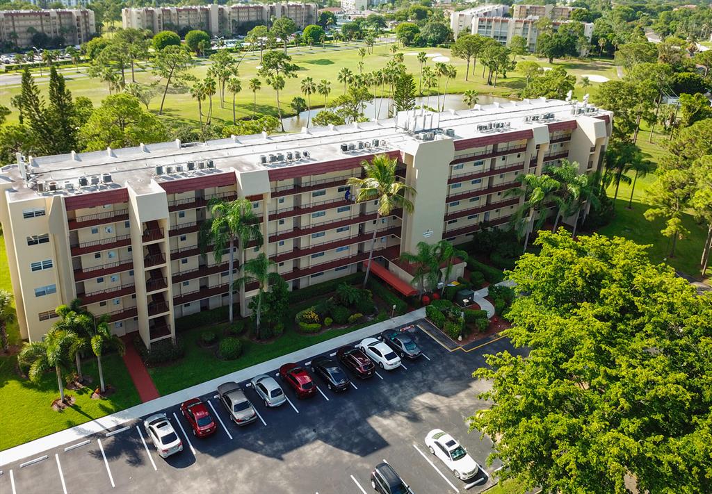 3810 Via Poinciana Unit: 206