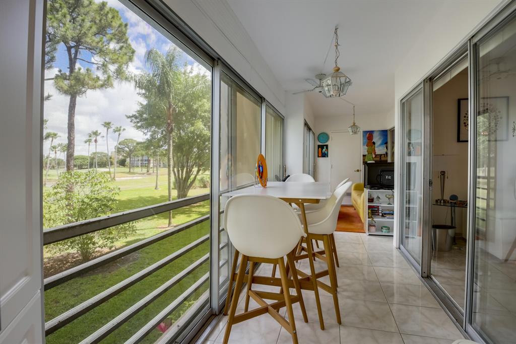 3810 Via Poinciana Unit: 206