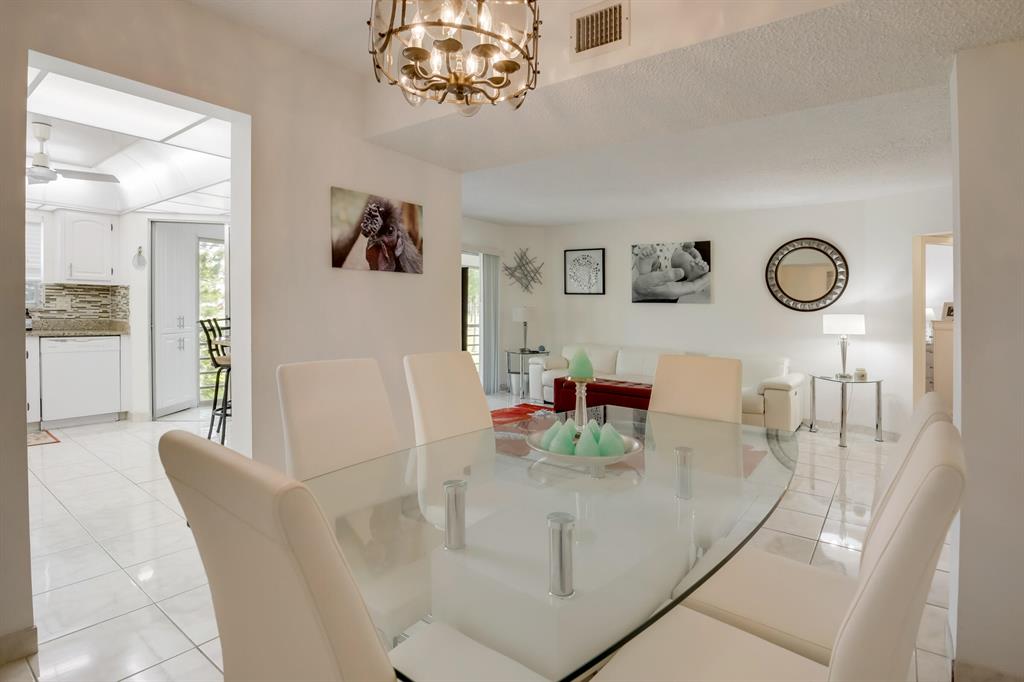 3810 Via Poinciana Unit: 206