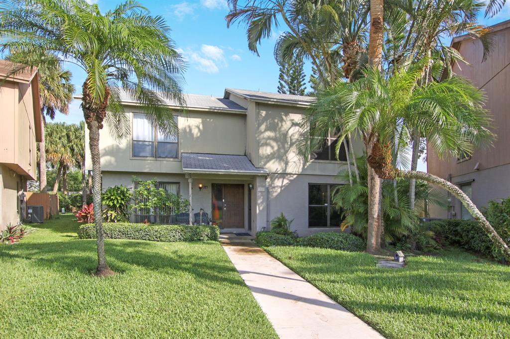 313 Sandtree Drive