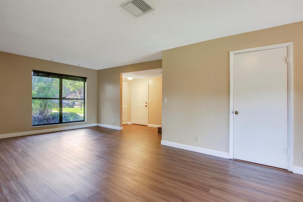 313 Sandtree Drive