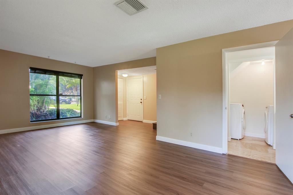 313 Sandtree Drive