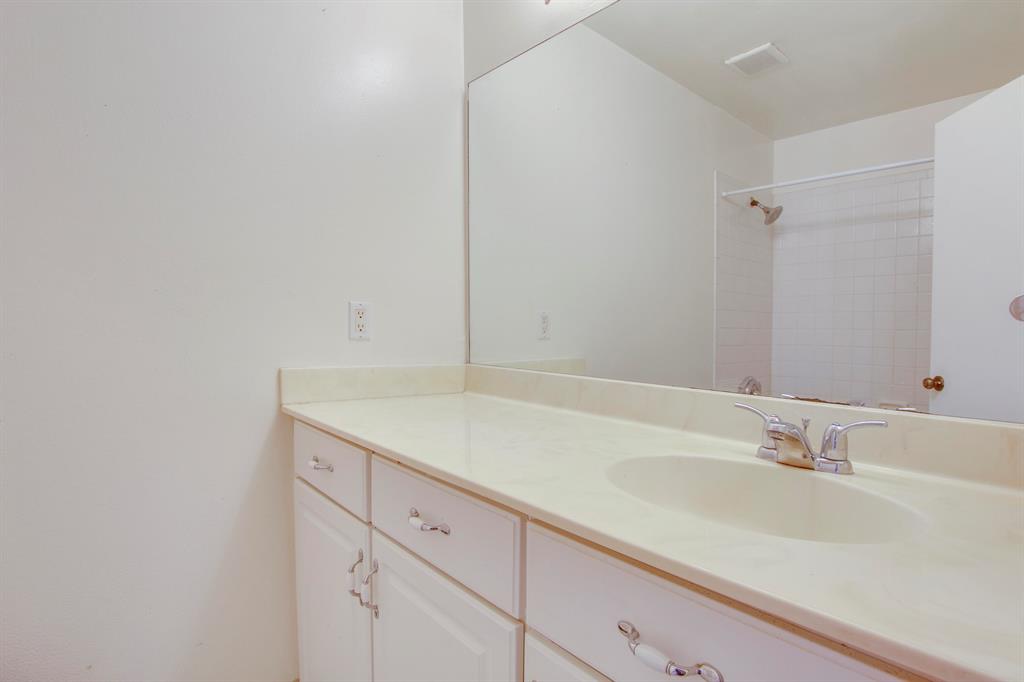 313 Sandtree Drive