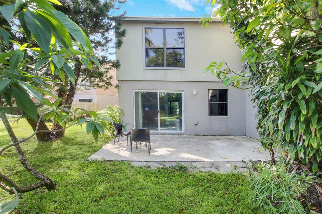 313 Sandtree Drive