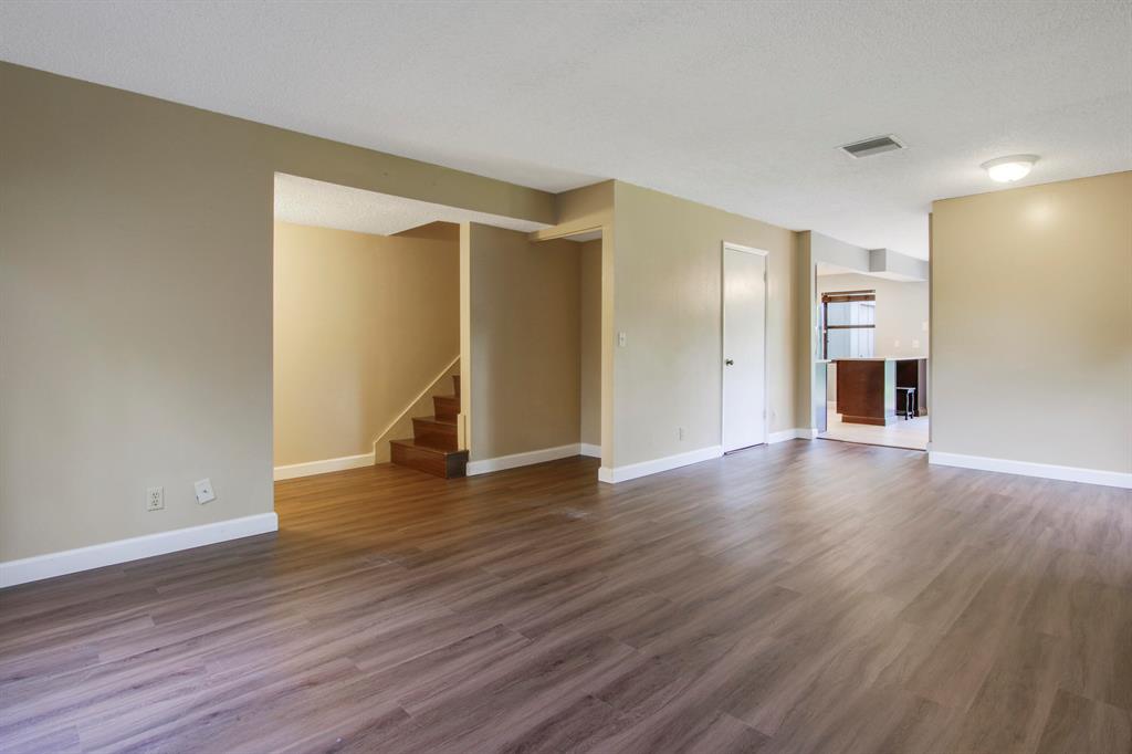 313 Sandtree Drive