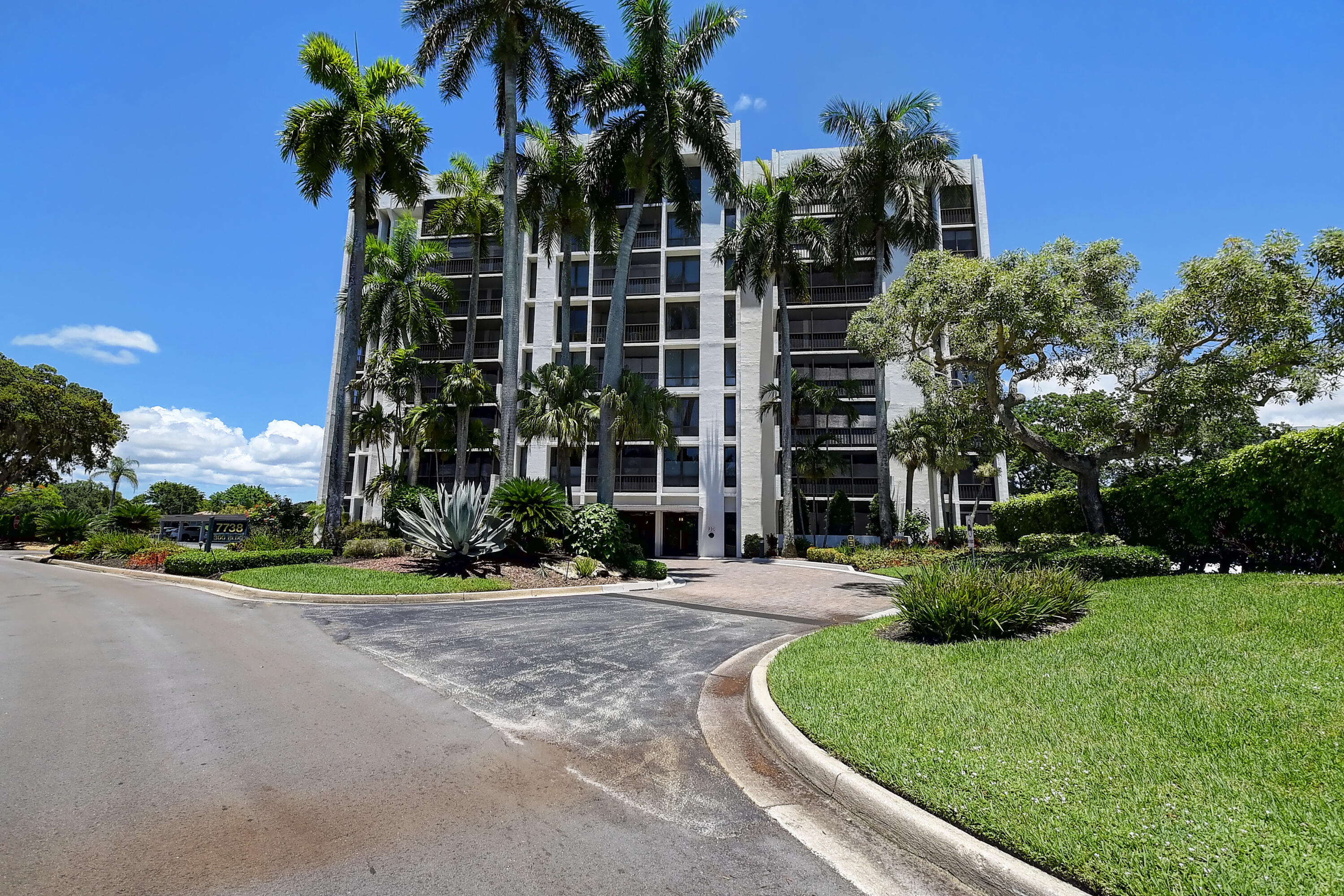 7738 Lakeside Boulevard Unit: 315