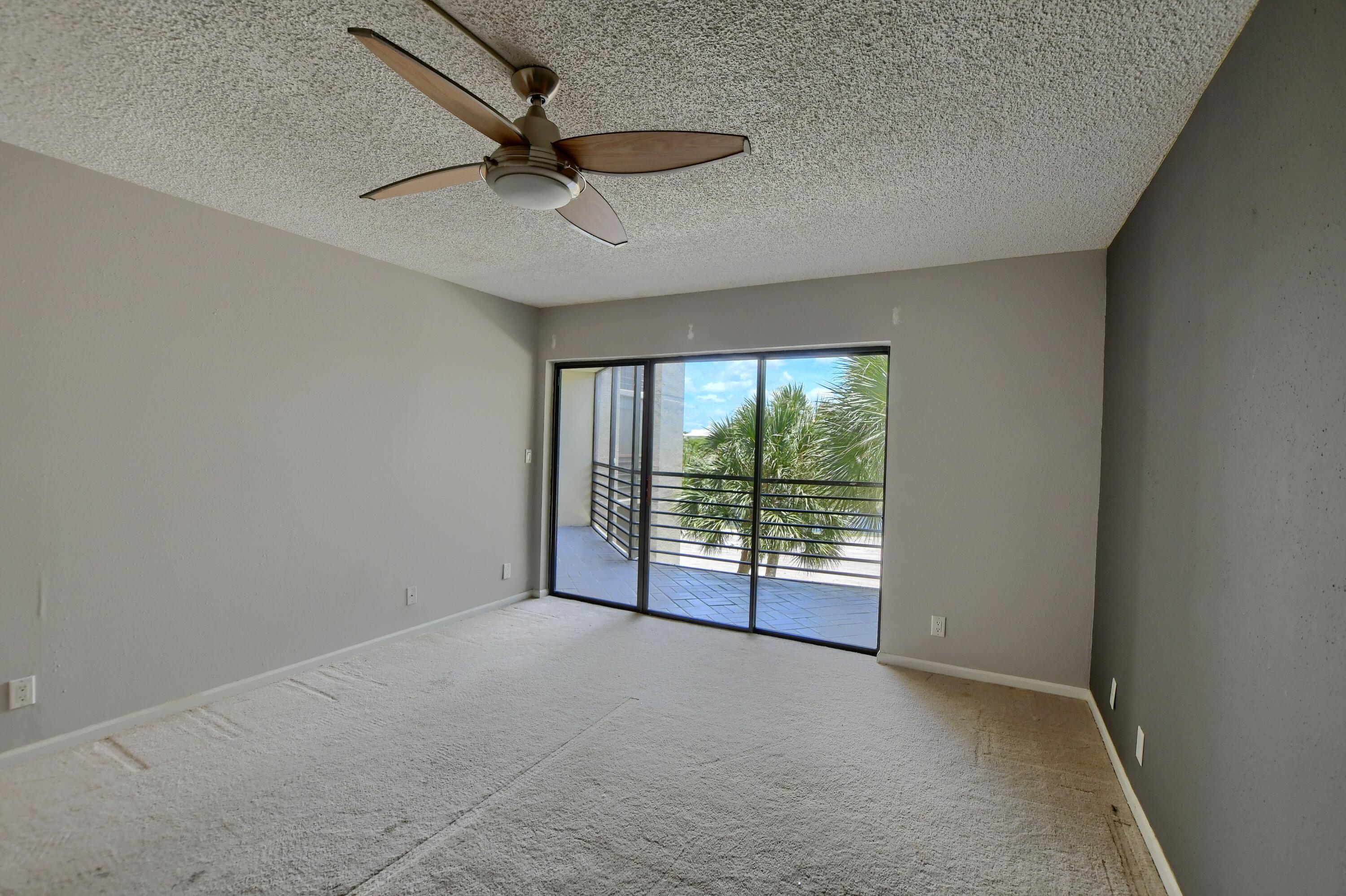 5900 Camino Del Sol Unit: 305
