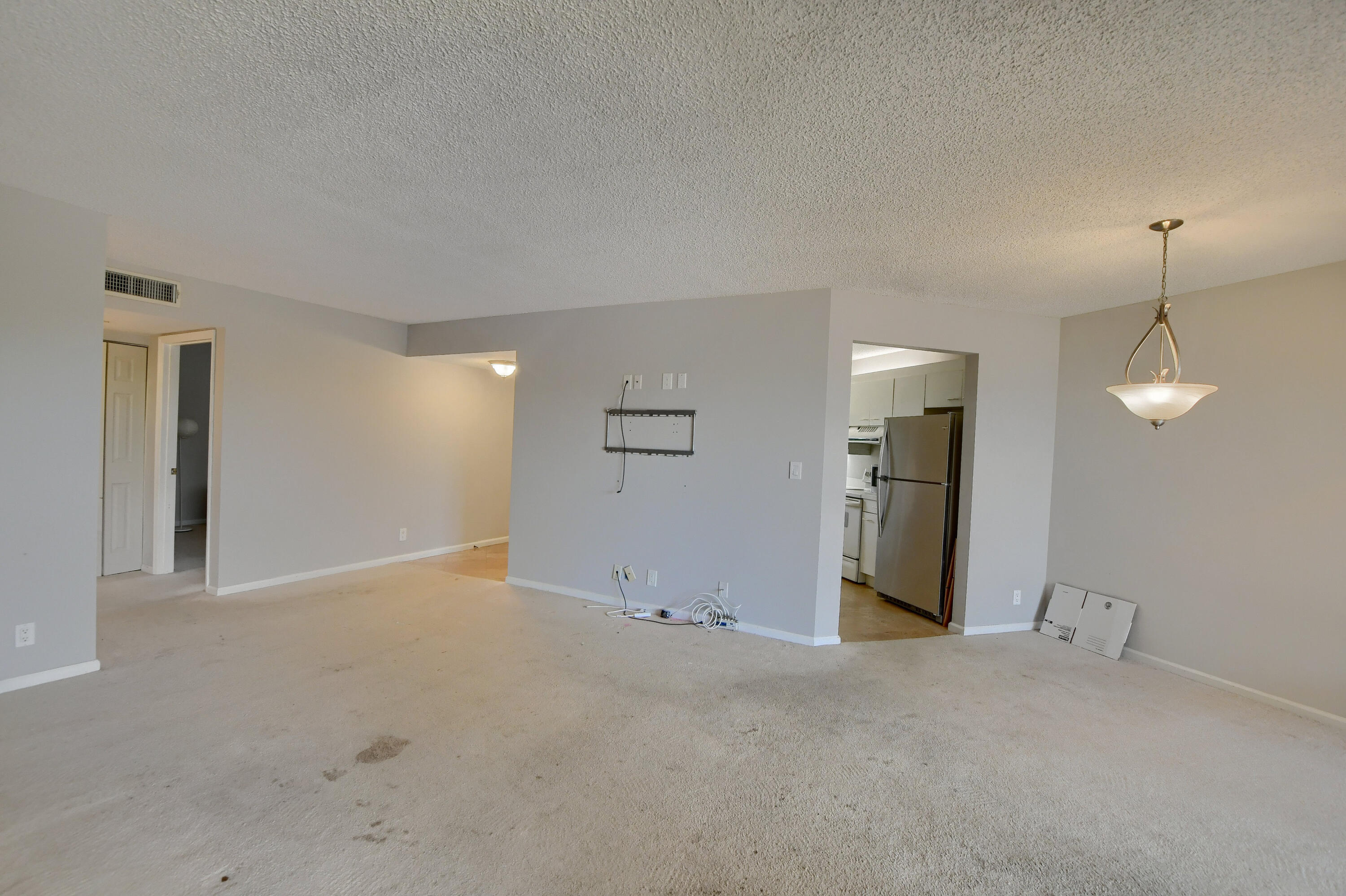 5900 Camino Del Sol Unit: 305