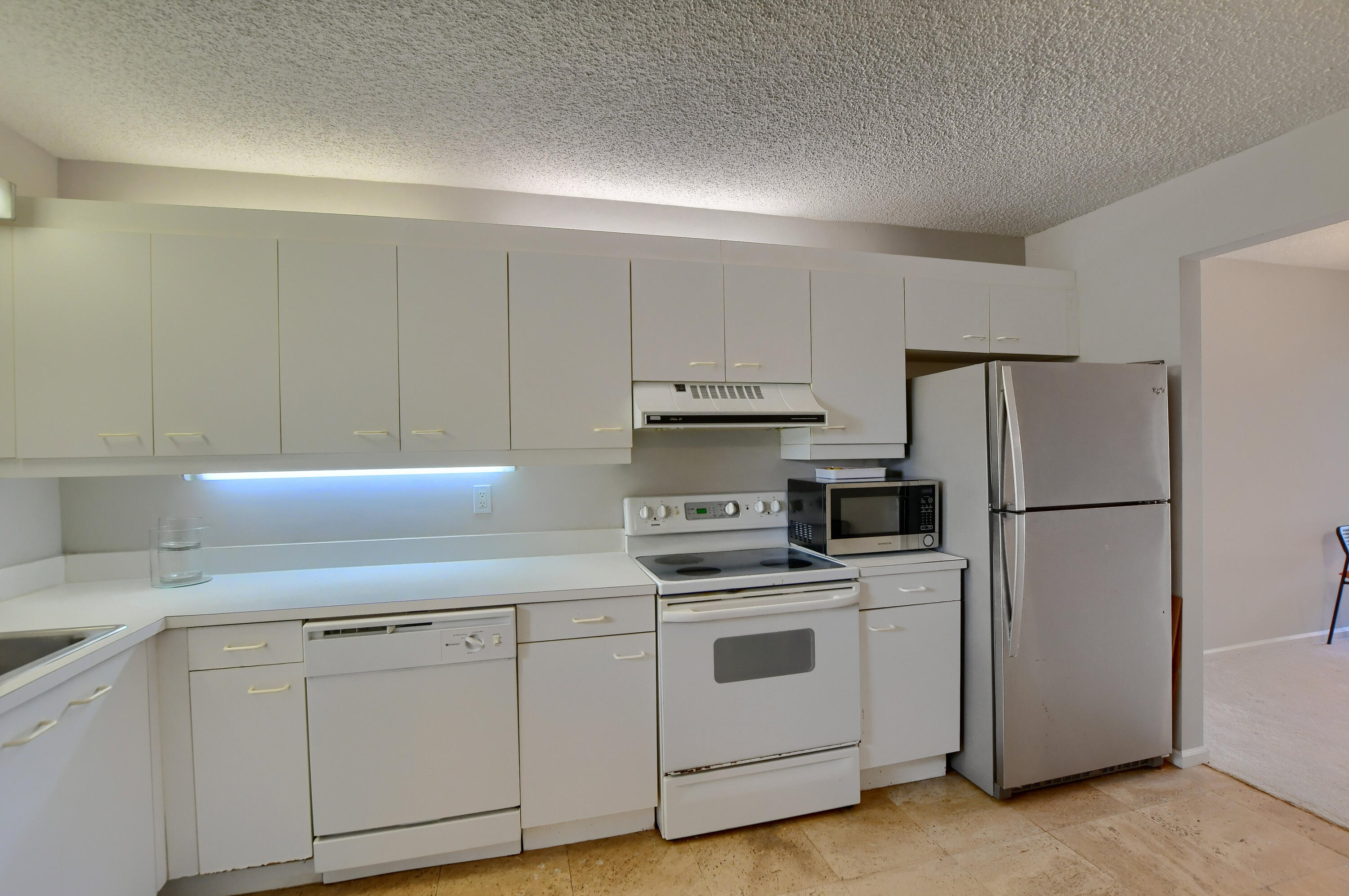 5900 Camino Del Sol Unit: 305