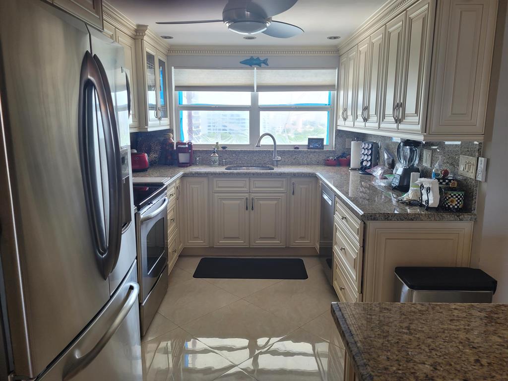 3300 S Ocean Boulevard Unit: 1020-C