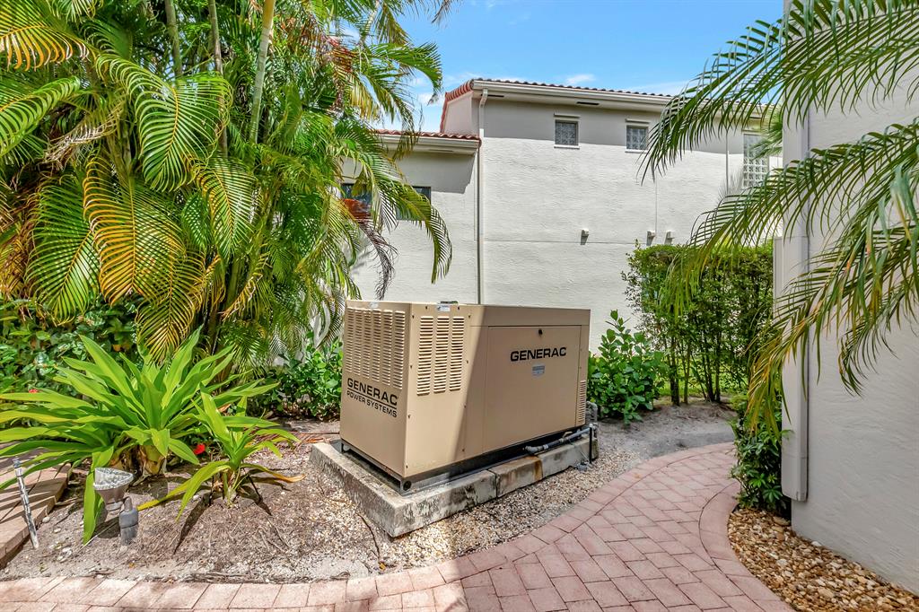 6456 Enclave Way