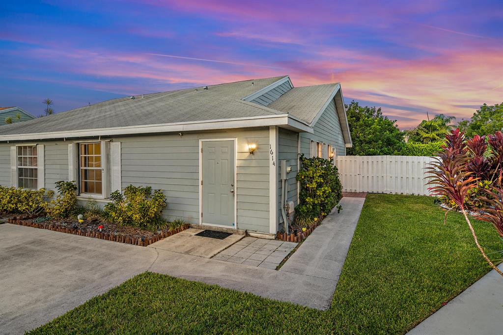 1614 Royal Forest Court