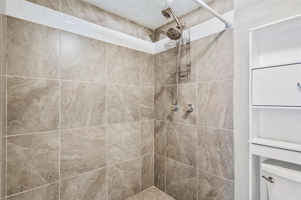 1614 Royal Forest Court