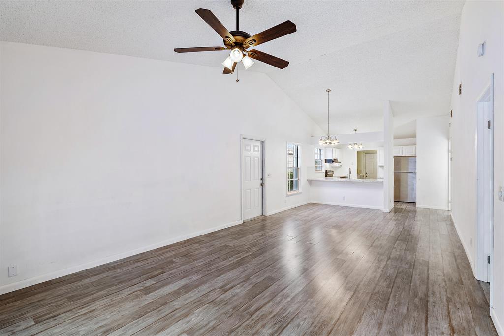 1614 Royal Forest Court
