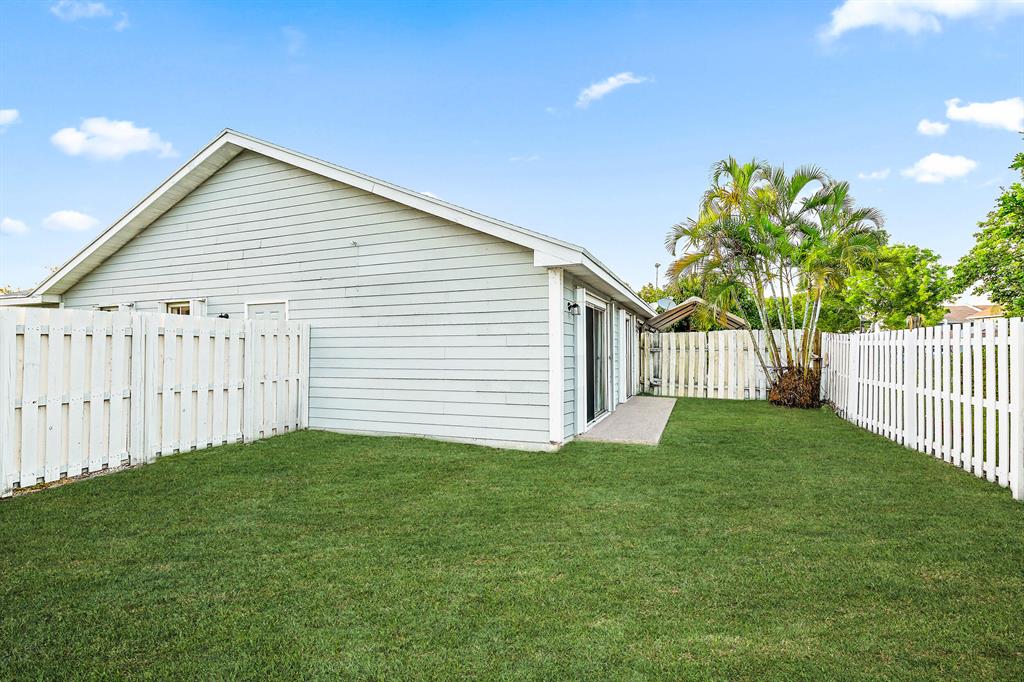 1614 Royal Forest Court